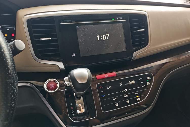 Used Honda Odyssey 2015 Revised 2.4L Luxury Edition Audio And AC Panel