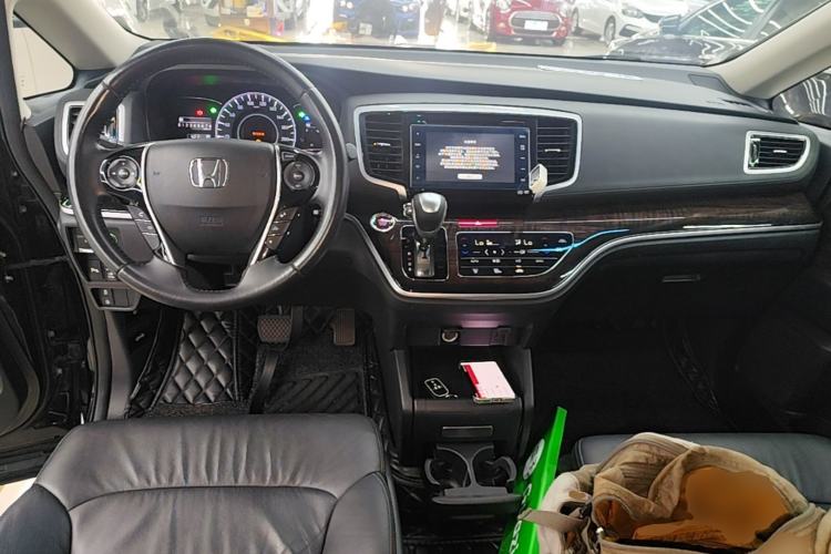 Used Honda Odyssey 2015 2.4L Supreme Edition Center Console