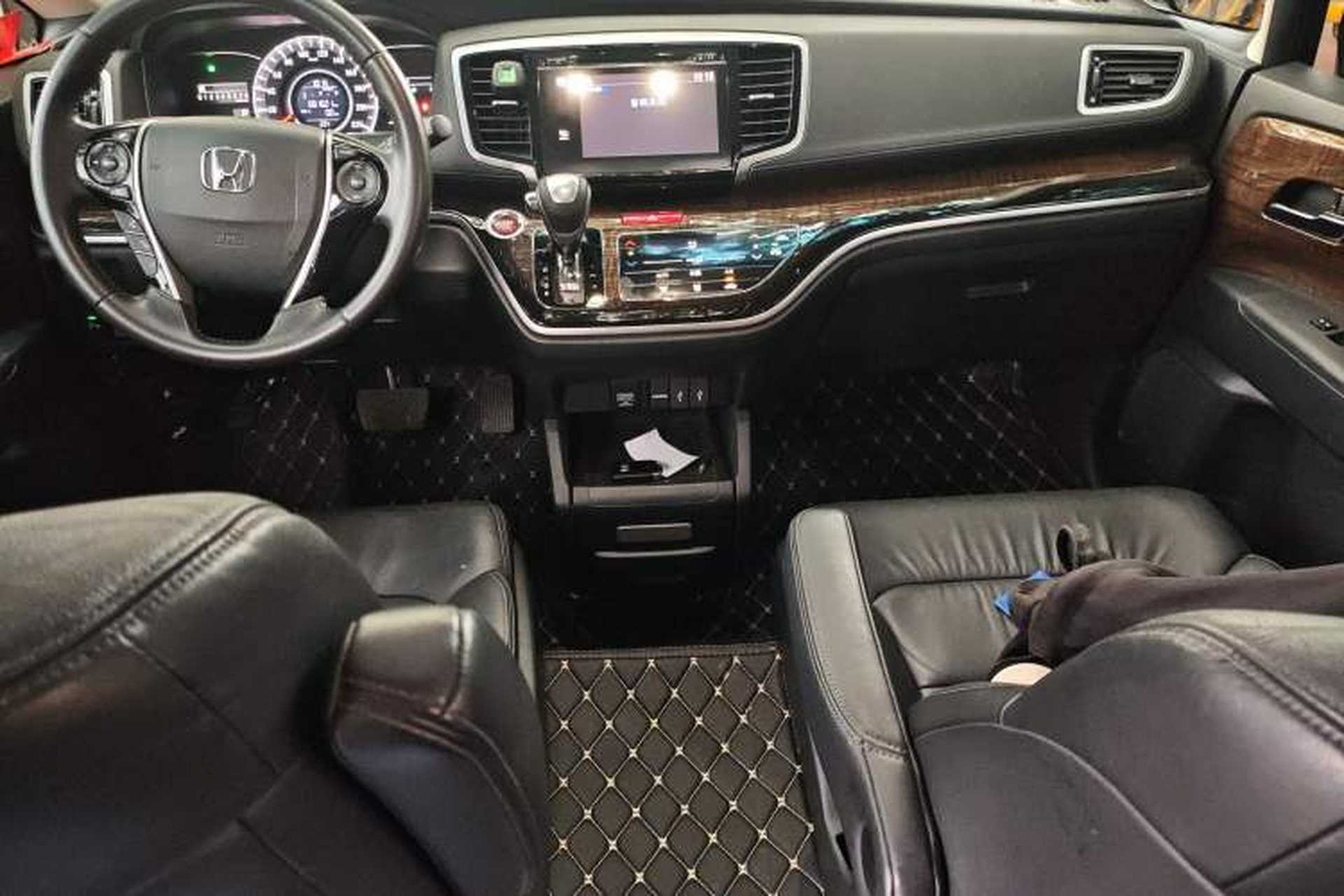 Used Honda Odyssey 2015 Updated Version 2.4L Smart Edition Center Console