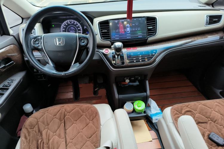 Used Honda Odyssey 2015 Revised 2.4L Luxury Edition Center Console