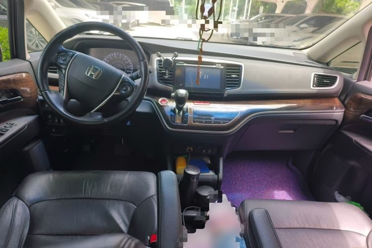 Used Honda Odyssey 2015 2.4L Smart Edition Center Console