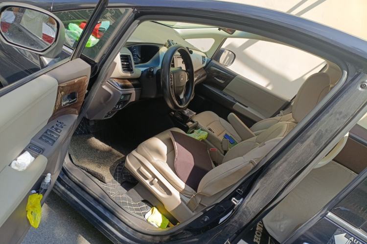 Used Honda Odyssey 2015 Revised 2.4L Luxury Edition Driver Seat
