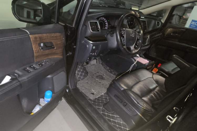 Used Honda Odyssey 2015 2.4L Smart Edition Driver Seat
