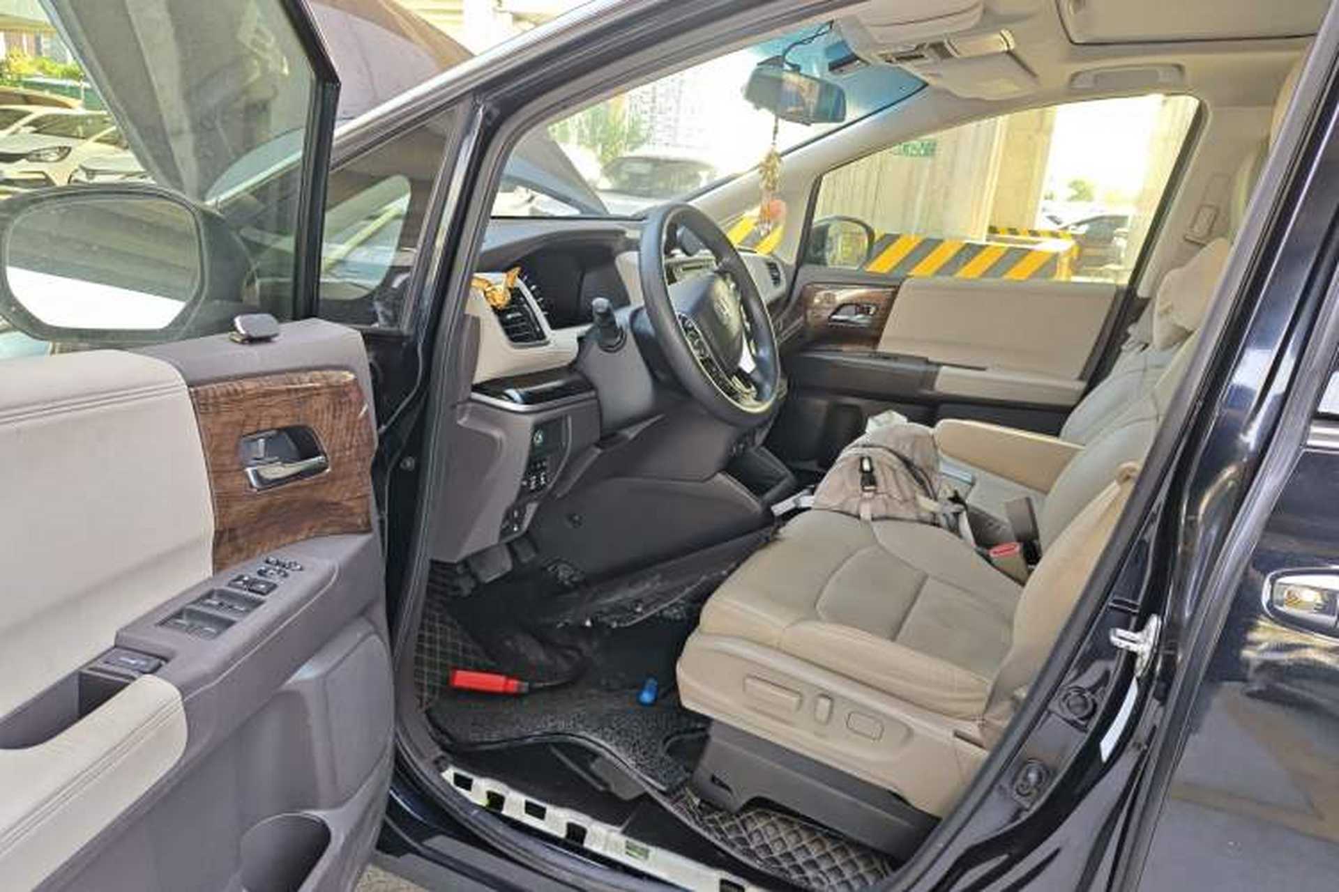 Used Honda Odyssey 2015 Revised 2.4L Luxury Edition Driver Seat