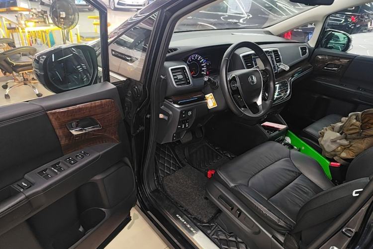 Used Honda Odyssey 2015 2.4L Supreme Edition Driver Seat