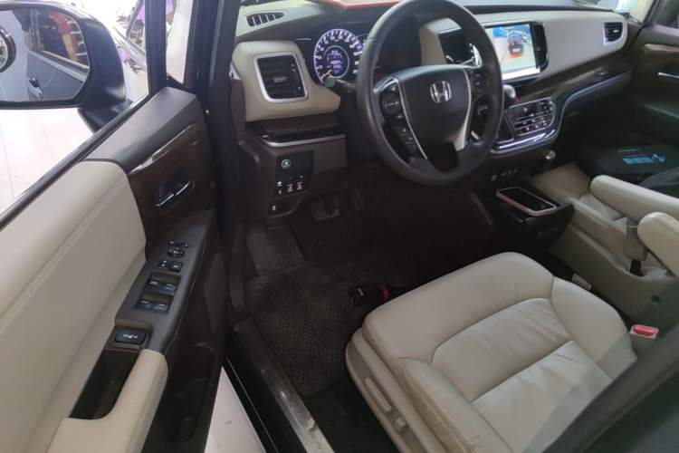 Used Honda Odyssey 2015 2.4L Smart Edition Driver Seat