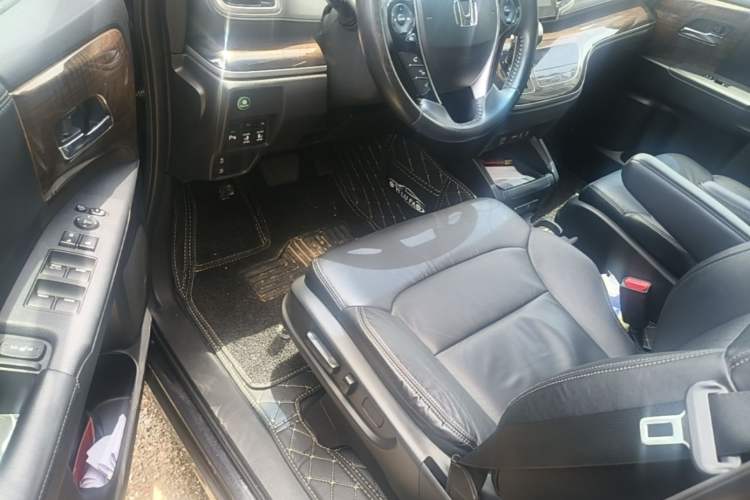 Used Honda Odyssey 2015 Updated Version 2.4L Smart Edition Driver Seat