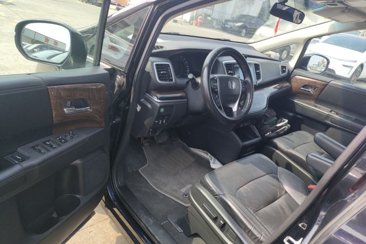 Used Honda Odyssey 2015 Updated Version 2.4L Smart Edition Driver Seat