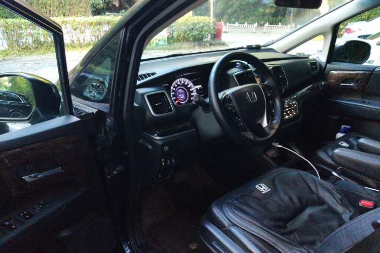 Used Honda Odyssey 2015 2.4L Smart Edition Driver Seat