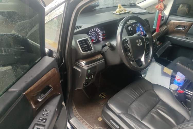 Used Honda Odyssey 2015 Updated Version 2.4L Smart Edition Driver Seat