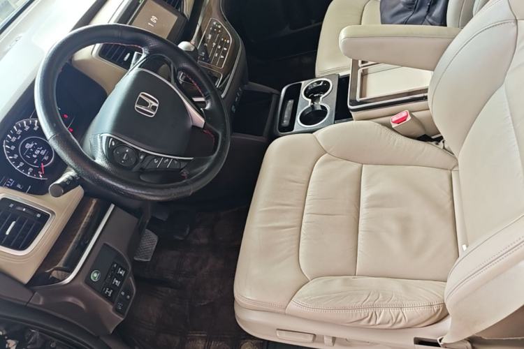 Used Honda Odyssey 2015 Revised 2.4L Luxury Edition Driver Seat