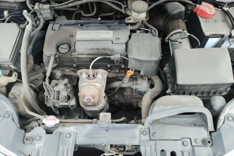 Used Honda Odyssey 2015 Revised Version 2.4L Supreme Edition Engine Bay