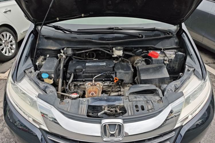 Used Honda Odyssey 2015 Revised Version 2.4L Supreme Edition Engine Bay
