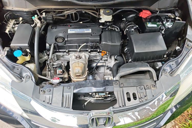 Used Honda Odyssey 2015 Revised Version 2.4L Comfort Edition Engine Bay