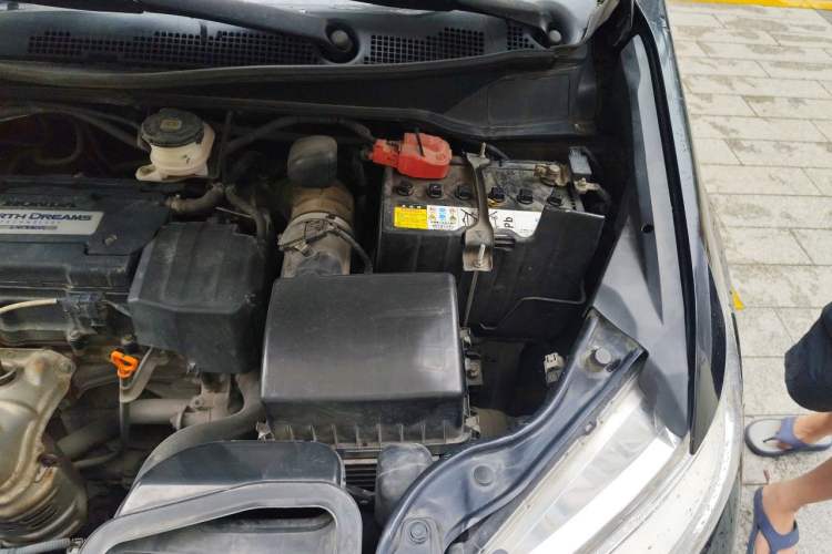 Used Honda Odyssey 2015 Updated Version 2.4L Smart Edition Engine Bay Left