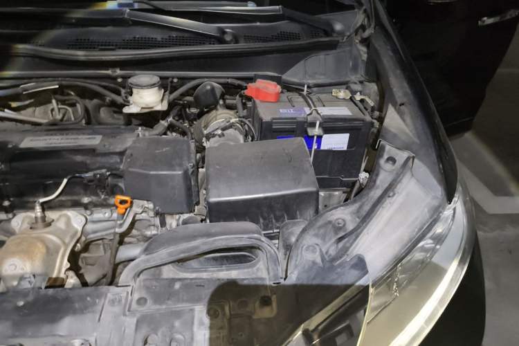 Used Honda Odyssey 2015 2.4L Smart Edition Engine Bay Left