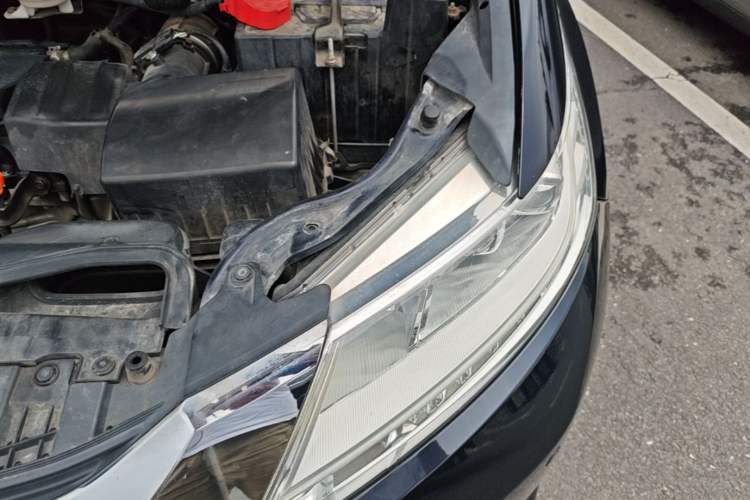 Used Honda Odyssey 2015 Revised Version 2.4L Supreme Edition Engine Bay Left