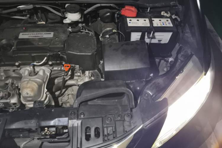 Used Honda Odyssey 2015 Updated Version 2.4L Smart Edition Engine Bay Left