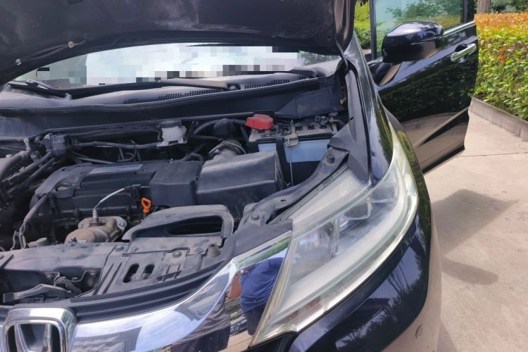 Used Honda Odyssey 2015 2.4L Smart Edition Engine Bay Left