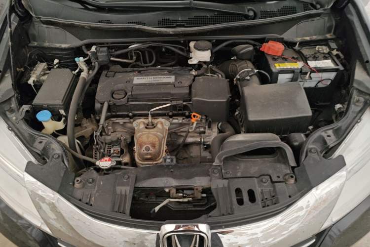 Used Honda Odyssey 2015 Updated Version 2.4L Smart Edition Engine Bay