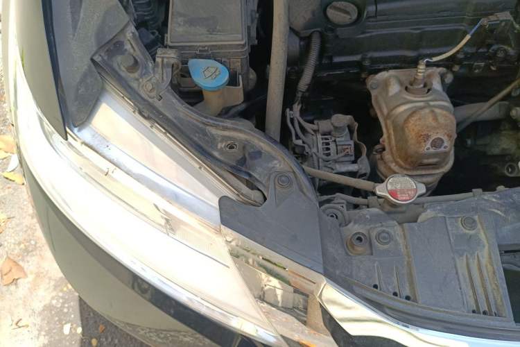 Used Honda Odyssey 2015 Revised 2.4L Luxury Edition Engine Bay Right