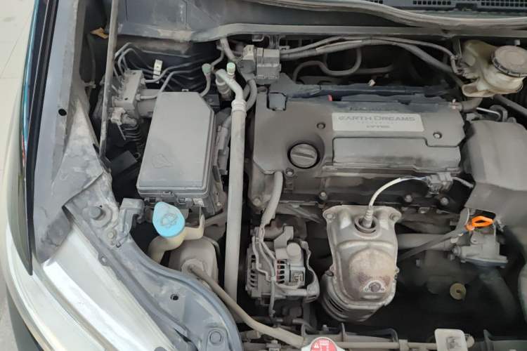 Used Honda Odyssey 2015 Revised Version 2.4L Supreme Edition Engine Bay Right