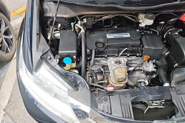 Used Honda Odyssey 2015 Revised Version 2.4L Comfort Edition Engine Bay Right