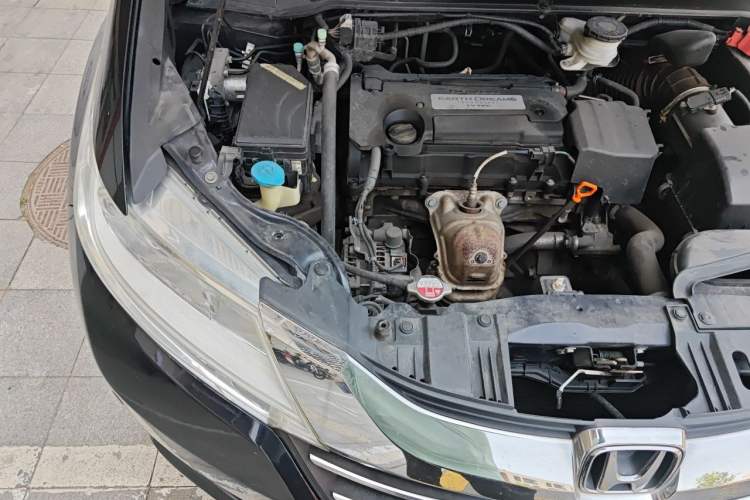Used Honda Odyssey 2015 2.4L Supreme Edition Engine Bay Right