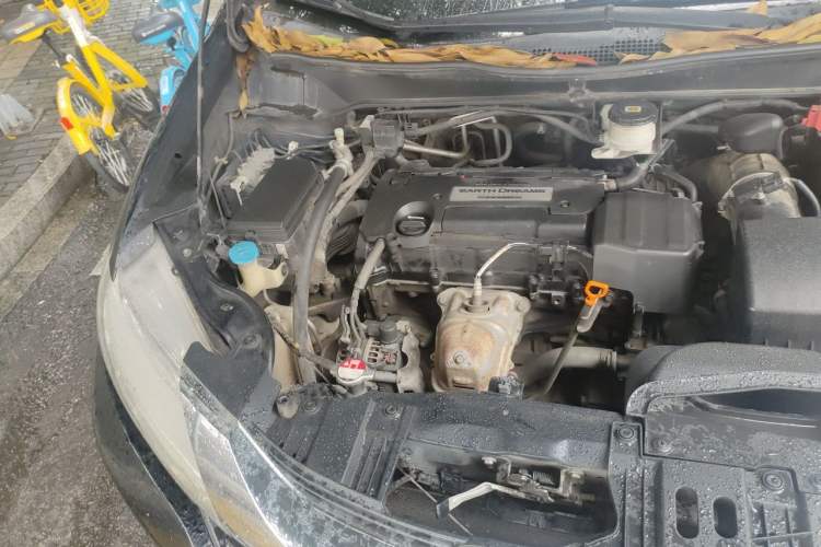 Used Honda Odyssey 2015 Updated Version 2.4L Smart Edition Engine Bay Right