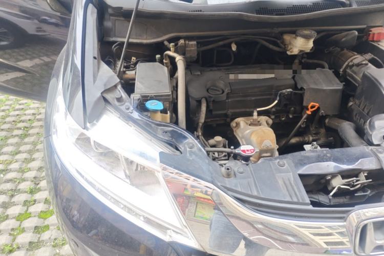 Used Honda Odyssey 2015 Updated Version 2.4L Smart Edition Engine Bay Right