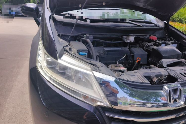 Used Honda Odyssey 2015 2.4L Smart Edition Engine Bay Right