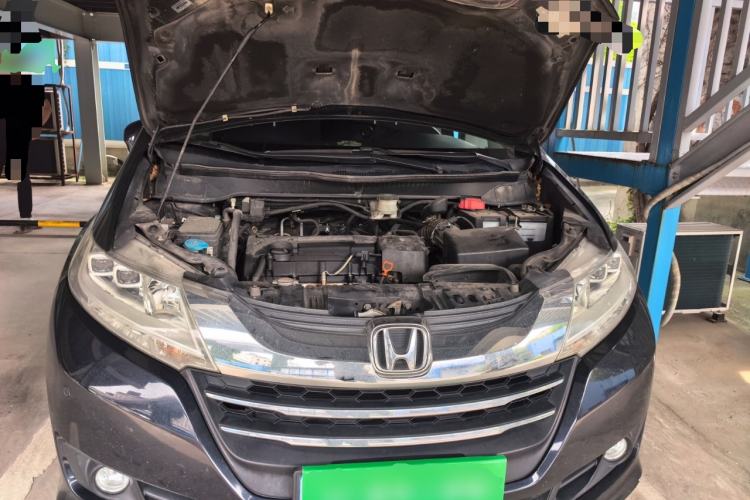 Used Honda Odyssey 2015 Updated Version 2.4L Smart Edition Engine Bay
