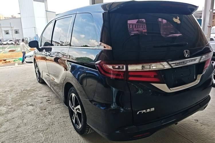 Used Honda Odyssey 2015 Revised 2.4L Luxury Edition Exterior 2