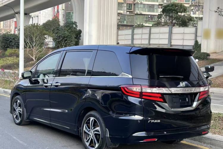 Used Honda Odyssey 2015 Updated Version 2.4L Smart Edition Exterior 3