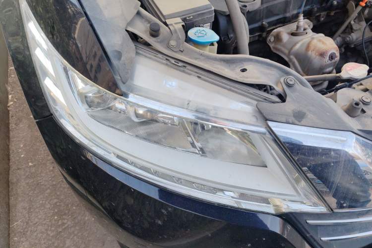 Used Honda Odyssey 2015 Updated Version 2.4L Smart Edition Exterior 6