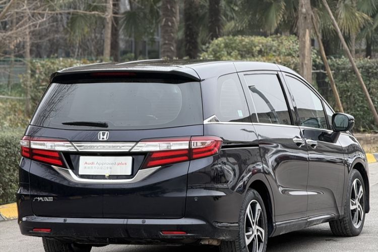 Used Honda Odyssey 2015 Revised 2.4L Luxury Edition Exterior 8