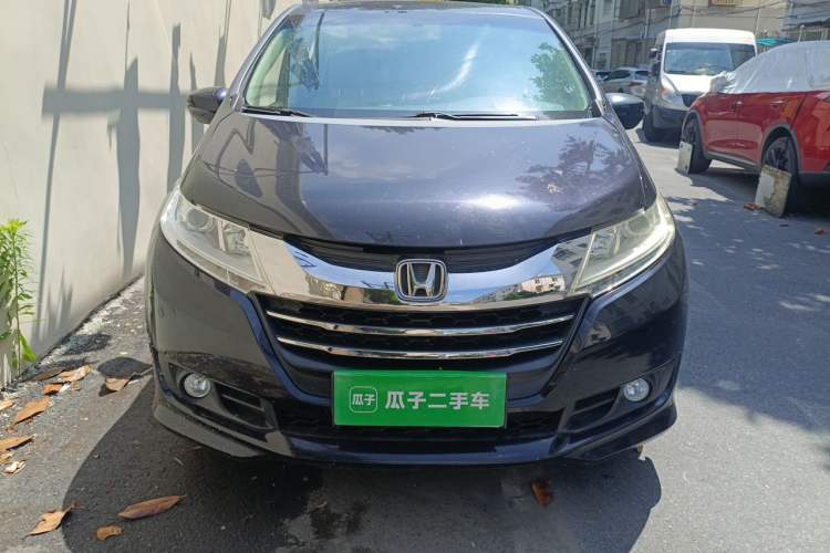 Used Honda Odyssey 2015 Revised 2.4L Luxury Edition Front