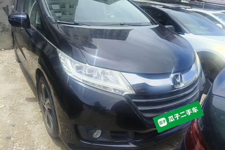 Used Honda Odyssey 2015 Updated Version 2.4L Smart Edition Front Right 45 Deg