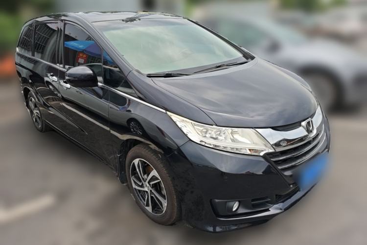 Used Honda Odyssey 2015 Revised Version 2.4L Supreme Edition Front Right 45 Deg