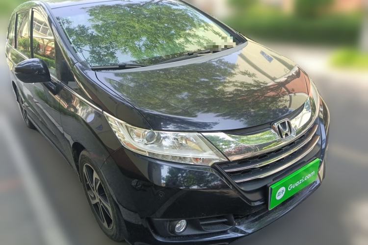 Used Honda Odyssey 2015 Revised 2.4L Luxury Edition Front Right 45 Deg