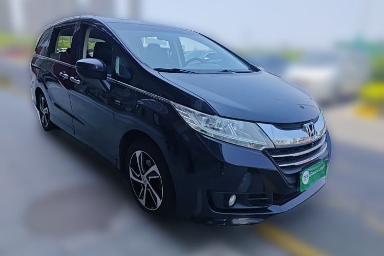 Used Honda Odyssey 2015 2.4L Supreme Edition Front Right 45 Deg