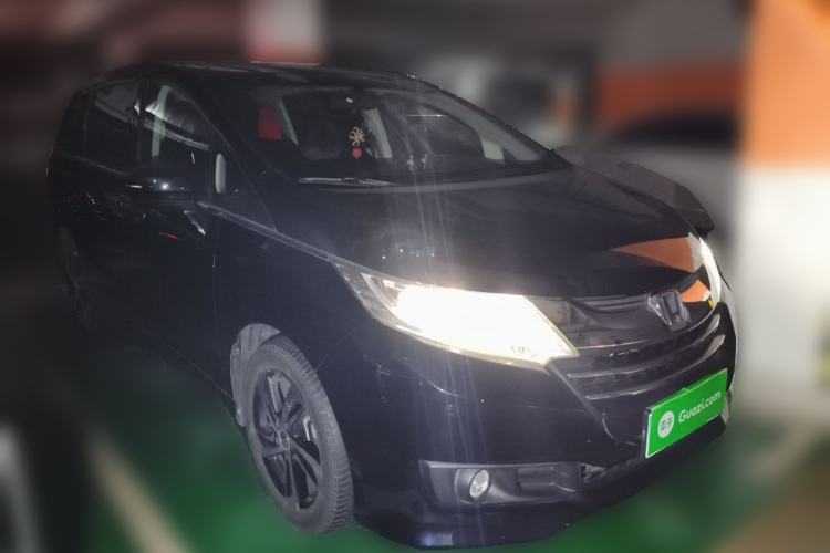 Used Honda Odyssey 2015 Updated Version 2.4L Smart Edition Front Right 45 Deg