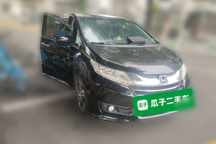 Used Honda Odyssey 2015 Updated Version 2.4L Smart Edition Front Right 45 Deg