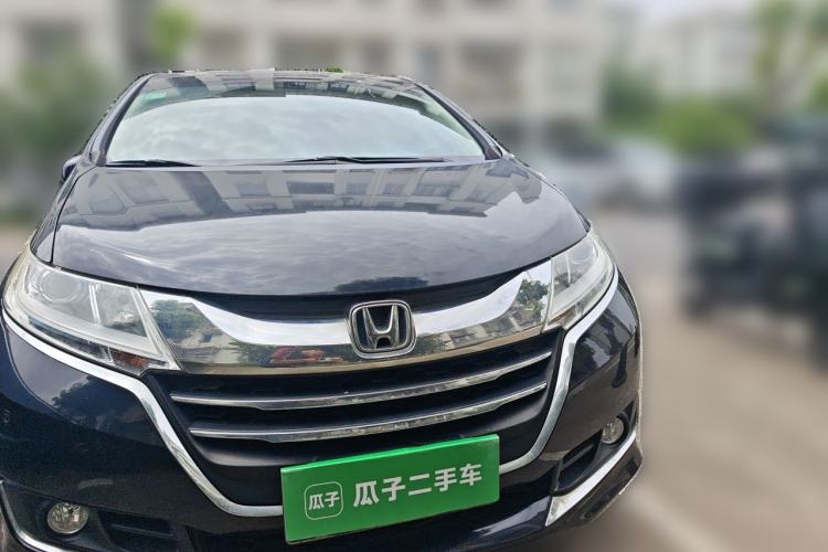 Used Honda Odyssey 2015 Revised 2.4L Luxury Edition Front