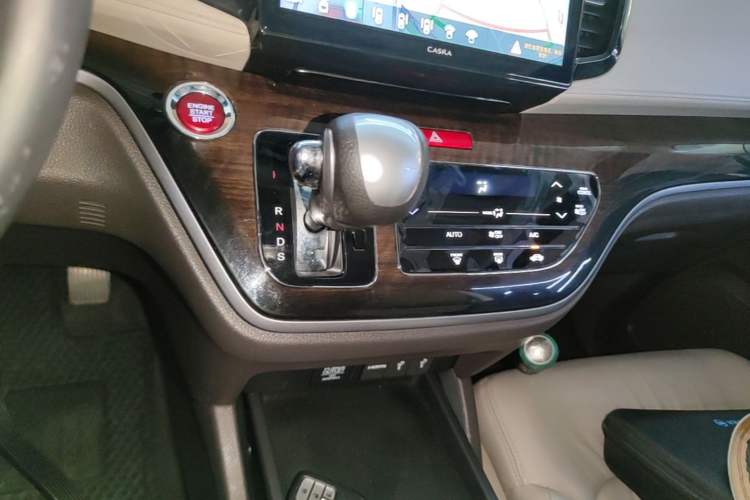 Used Honda Odyssey 2015 2.4L Smart Edition Gear Lever