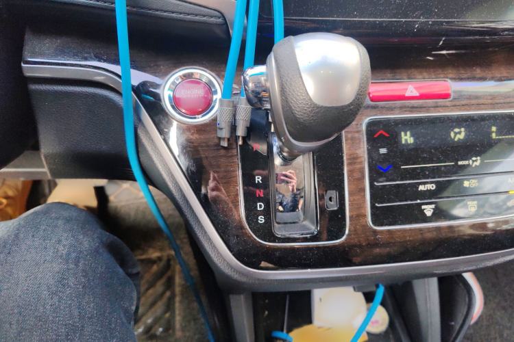 Used Honda Odyssey 2015 Updated Version 2.4L Smart Edition Gear Lever