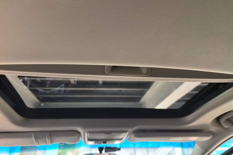 Used Honda Odyssey 2015 Updated Version 2.4L Smart Edition Headliner