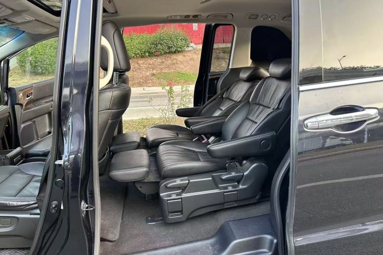 Used Honda Odyssey 2015 Updated Version 2.4L Smart Edition Interior 2