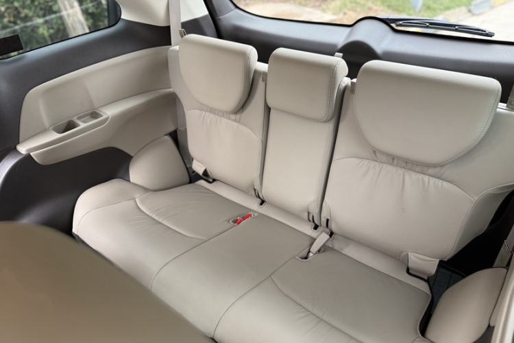Used Honda Odyssey 2015 Revised 2.4L Luxury Edition Interior 4
