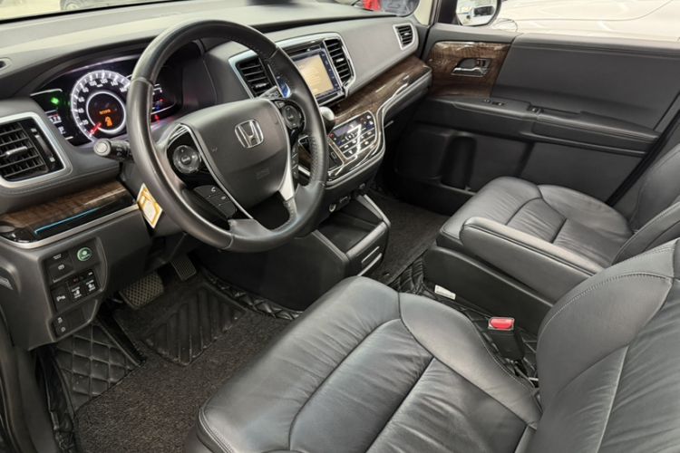 Used Honda Odyssey 2015 2.4L Supreme Edition Interior 5